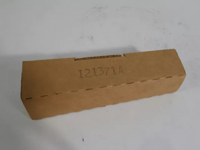 Honeywell 121371A Resideo Cooper Immersion Well 1/2" NPT 3" Insertion NEW