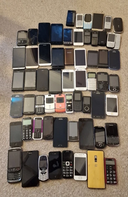 64 X Joblot Smartphones - Samsung - Nokia - Motorola - HTC -  MOSTLY Working