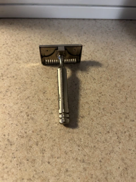 VINTAGE EVER-READY PATENT Safety Razor SILVER tone Brooklyn NY Single ...