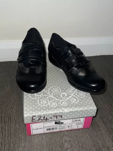 Boulevard Ladies Black / Pewter Trainers Flat Shoes Size 7 NEW
