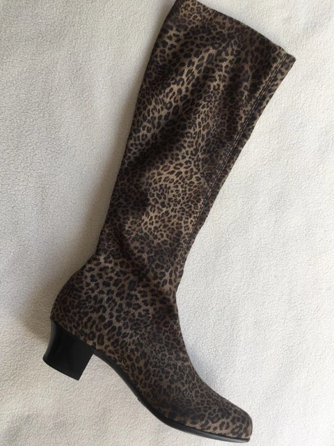 Munro Samantha Brown Leopard Boots Stretch Microfiber sz 5.5