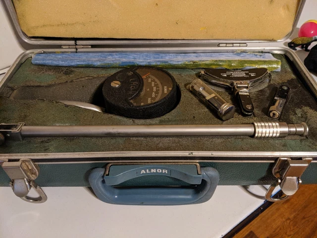 ALNOR PYROCON IN CASE 600 degrees temperature Vintage Mechanical tool Set