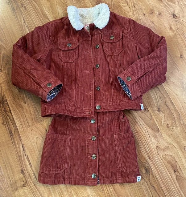 girls age 6-7 years 2 piece Outfit Red corduroy skirt fur lined jacket mantaray