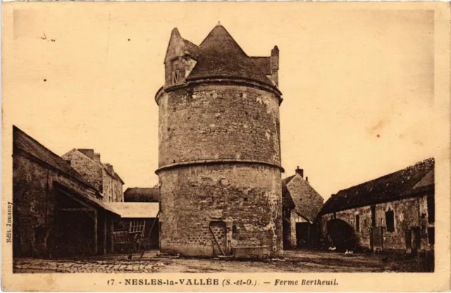CPA Nesles-la-Vallée Ferme Bertheuil (1276354)