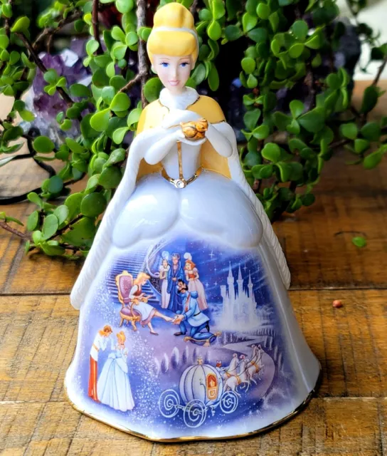DISNEY Cinderella Dresses Dreams 2010 Bradford Bell Edition
