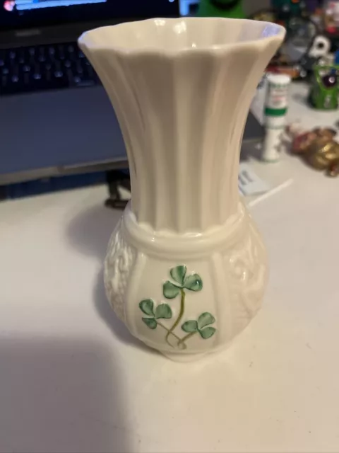Vtg Mini Belleek China Irish St Pattys Day Shamrock Lucky Clover Bud Flower Vase