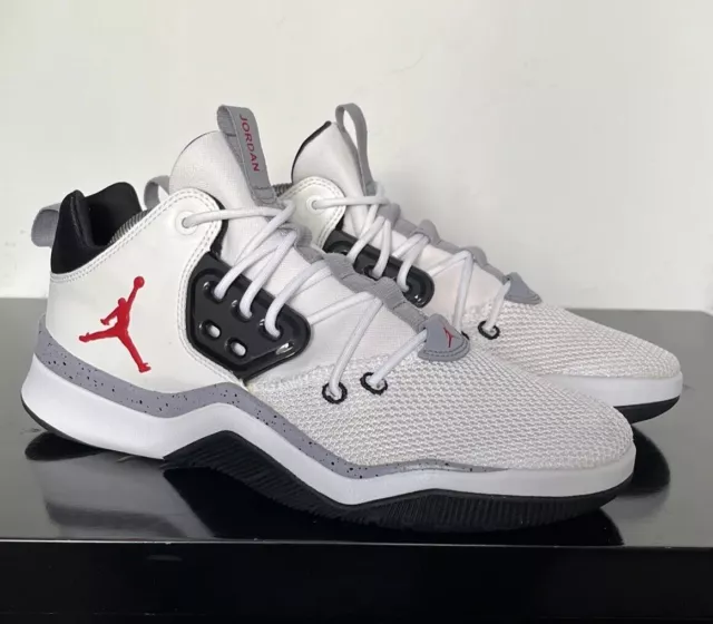 Nike air jordan hotsell dna white cement