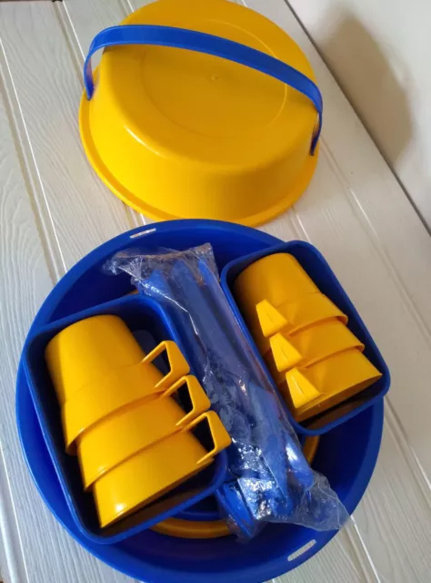 Vintage Retro Plastic KETER Picnic Set Hamper 'PicMate' Camping 6 x setting