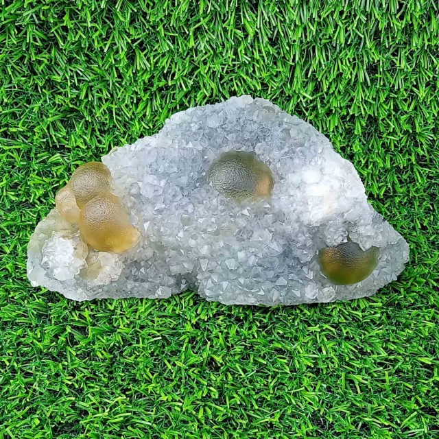 Giallo Fluorite Su MM Quarzo Raro Naturale Stand Minerali Campione India #IM1191