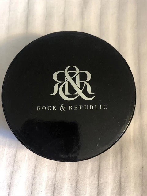Rock & Republic Exhibition Pressed Powder Chenille 0.32oz
