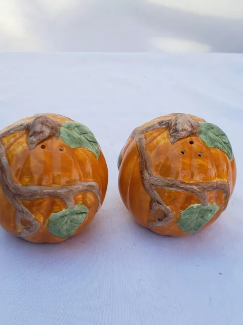 Pumpkins Salt Pepper Shakers Corks Tiny 3" Fall Thanksgiving Table Decor