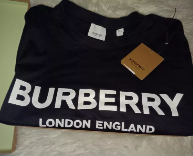 Authentic Men's BURBERRY Black Tee Size Large