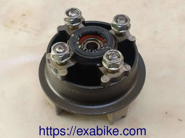porte-couronne pour Honda CBR 125  de 2004 a 2010