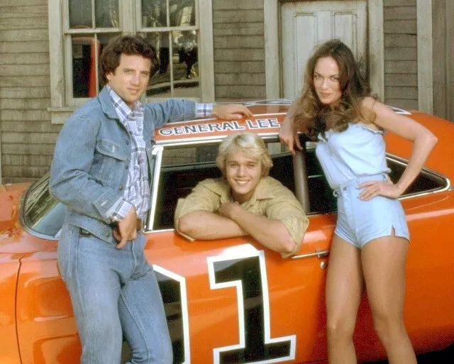 Dukes of Hazzard Cast, General Lee Catherine Bach John Schneider 8x10 Photo 251