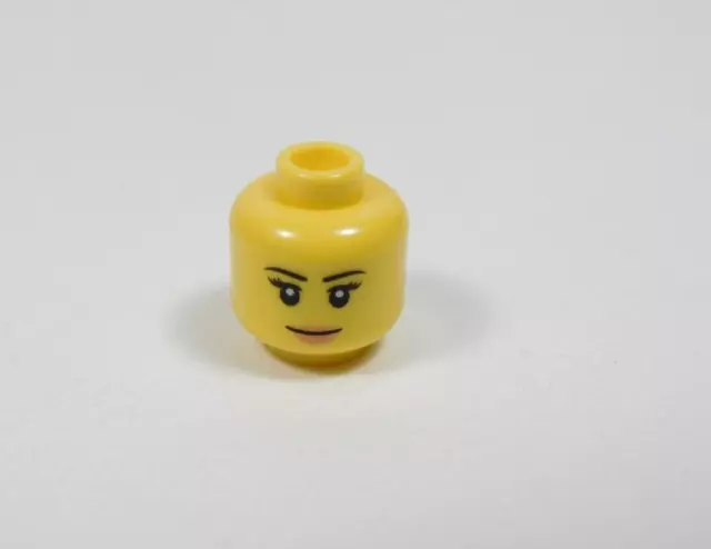 LEGO Female Girl Yellow Printed Head w/ Pink Lipstick Minifig O9