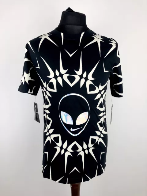 Nike alien hot sale t shirt