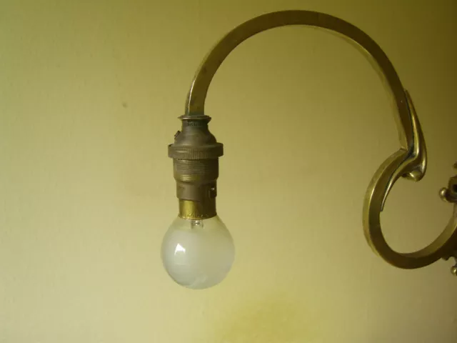 antike Hängelampe zweiarmig Messing Lampe elektrifizierte Gaslampe um 1900 5