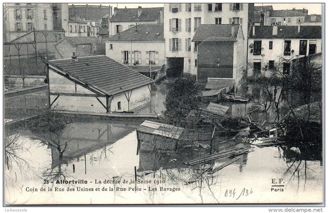 94 ALFORTVILLE - coin de la rue des usines et pelee (1910)