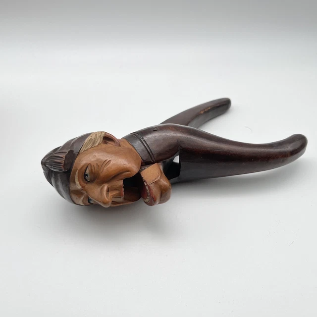 Casse-noix de poisson en bois vintage - France