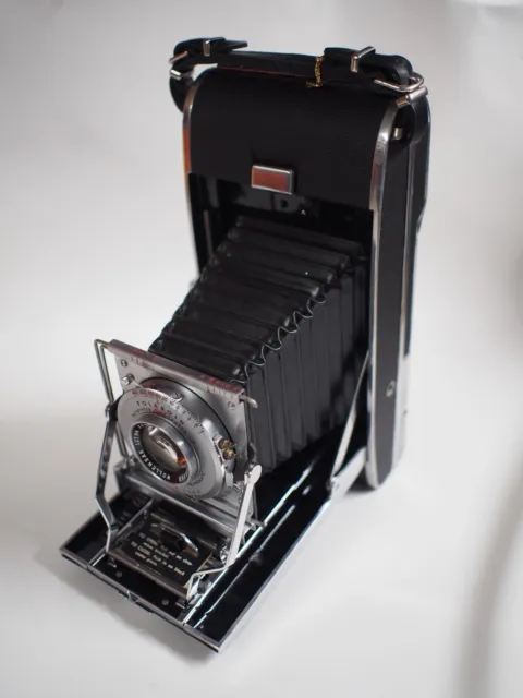 LOVELY Working Polaroid 110 Pathfinder Camera with Range Finder , Wollensak lens