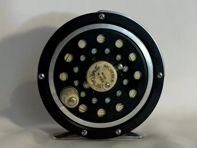 VINTAGE PFLUEGER MEDALIST 1494 DA Fly Fishing Reel ~ Made In The USA $59.95  - PicClick