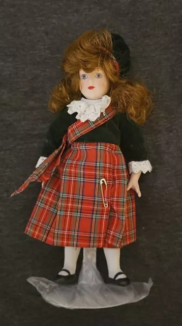 Dolls Of The World Danbury Mint [SCOTLAND] 9" Porcelain Doll