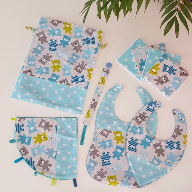 Baby box - Coffret naissance - Kit bébé - Pochon cadeau naissance - bavoirs