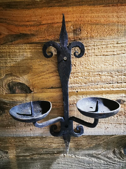 Applique en Fer Forgé Médiéval : Artisanat Espagnol pour votre Ambiance