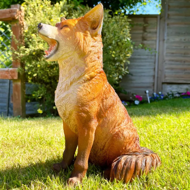 Howling Fox Garden Sculpture Resin Sitting Woodland Animal Lawn Ornament Statue