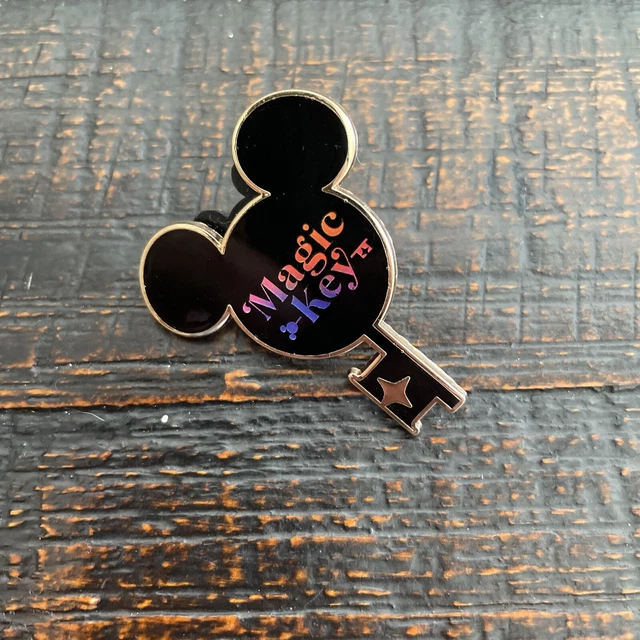 DISNEYLAND MAGIC KEY Holder Commemorative Pin 2021 (C5) 7.99 PicClick