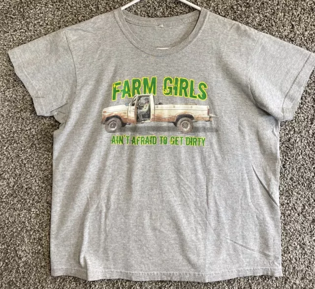 T-Shirt Farm Girls Aint Afraid To Get Dirty Graphic Gray Funny Country See Photo