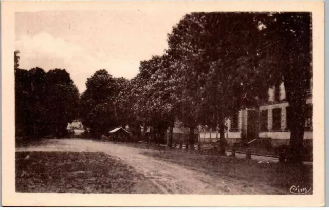 CPA 58 VARZY grandes promenades et école des filles (jpEB857)