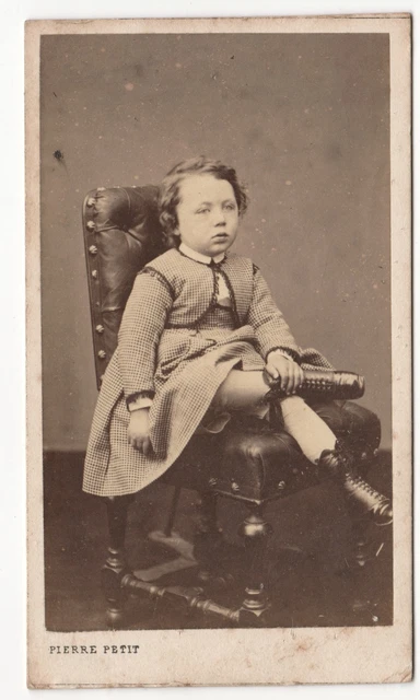 Photo Ancienne CDV – Jeune Fille Algérienne Assise – Alger 1865 – Tirage Albuminé
