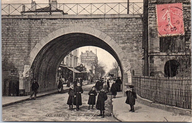 92 COURBEVOIE - le pont du chemin de fer.