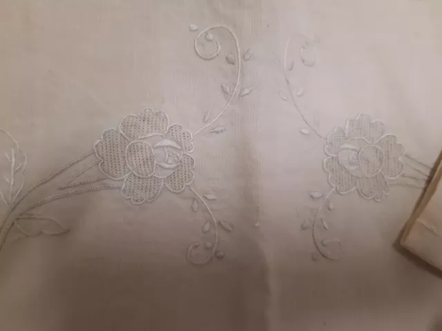 Pair Vintage Pillow Cases Quality Made PURE LINEN/SILK Hand Embroidered Flowers 2