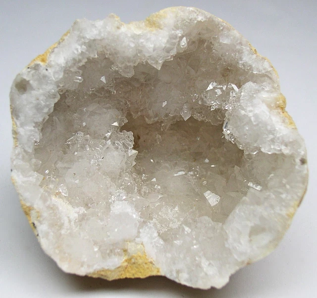 Quarz Geode Druse mit BERGKRISTALL Schneequarz Oulad Bou Ali Khourigba Marokko !