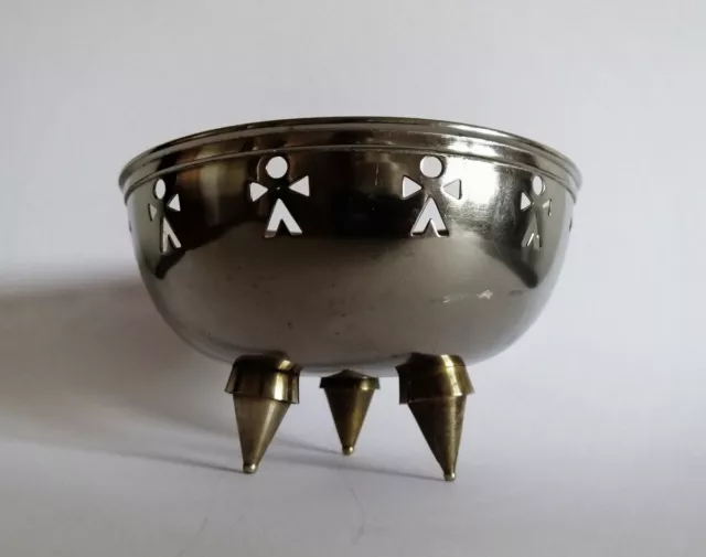Rare postmodern designer fruit bowl on three brass legs 1990s Rare postmodern designer fruit bowl on three brass legs 1990s