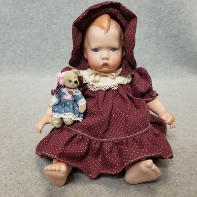 9" porcelain & cloth UFDC Convention Souvenir Doll MARY by Linda Steele 1987
