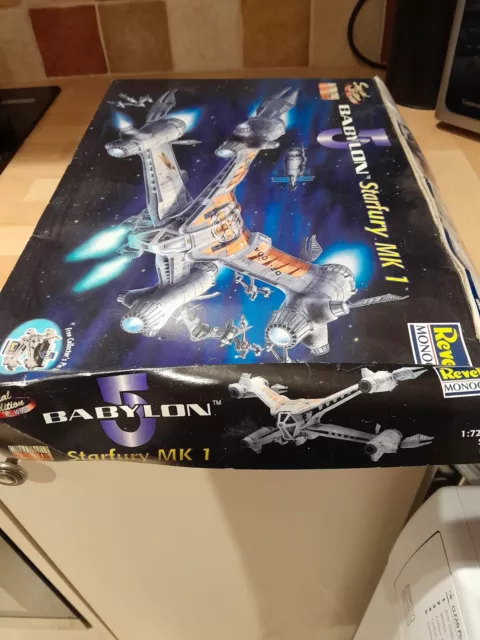 Babylon 5  Starfury MK1 Model Kit by Revell Monogram (85-3632