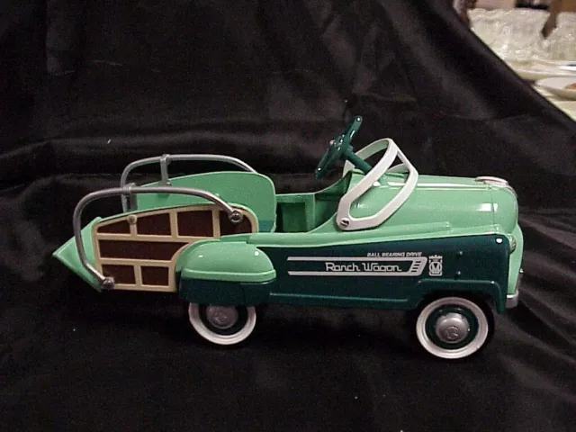 Hallmark Kiddie Car Classic-Murray Ranch Station Wagon--COA/NIB....dm