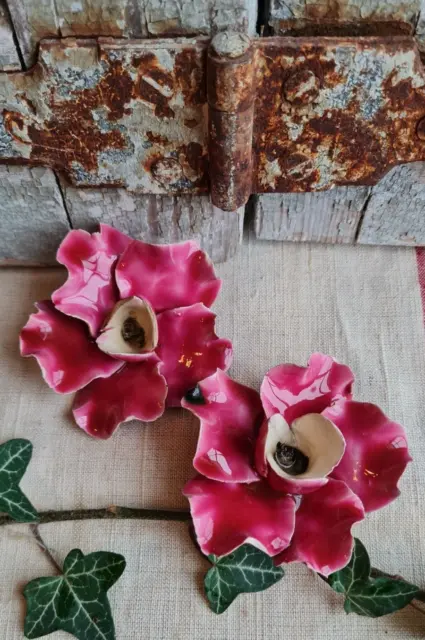 2 Anciennes Fleurs Roses En Barbotine Ceramique Centre De Table