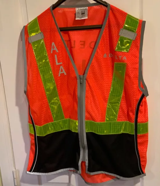 Delta Airlines Employee Crew Reflective Safety Vest  Size L (by ML Kishigo)