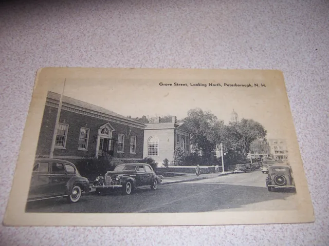 1940s GROVE STREET, LOOKING NORTH, PETERBOROUGH NH. VTG POSTCARD