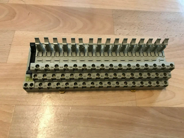 Omron Output Type: G70A-ZOC16-3 Very Good Condition