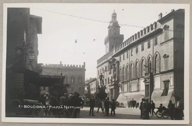 *** cartolina d'epoca BOLOGNA Piazza Nettuno - bella animazione ***