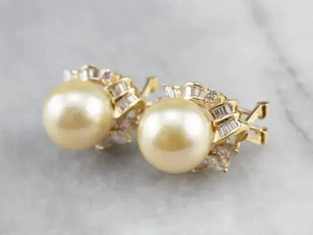2Ct Round Cut Natural Pearl Women's Flower Stud Earrings 14K Yellow Gold Plated