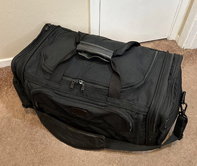 Tumi Black Ballistic Nylon WeeKender Duffle Bag Gym & Travel 18" EUC Made In USA 3
