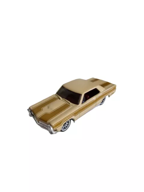 Hot Wheels Multipack Exclusive '65 Pontiac GTO Tan Die Cast