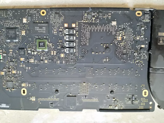 Apple Macbook Pro Retina 13 pollici A1502 Scheda Logica 820-3476 i5 8gb