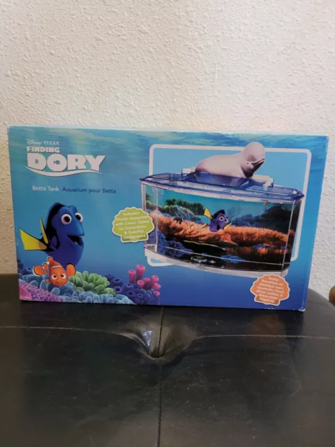 Disney Pixar Finding Dory Penn Plax  Betta Plastic Mini Tank .7 Gallon Brand New